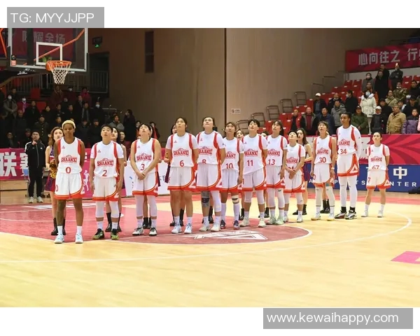 八一女篮迎战陕西队全力争胜展现团队精神与竞技风采