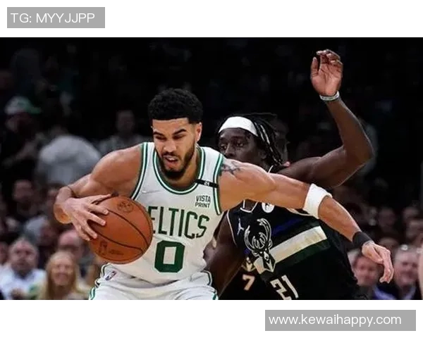 凯尔特人队与雄鹿的激烈对决揭示季后赛争夺战的关键时刻